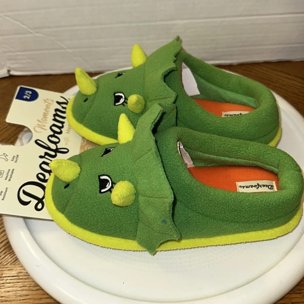 🆕Dearfoams Dinosa Slippers